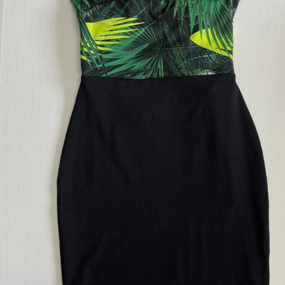 Strappy Body Con Fabletics Dress Tropical Print and Black - Picture 3 of 13